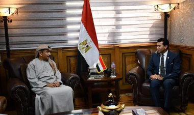 وزير الرياضة يلتقى رئيس اللجنة العليا المنظمة لماراثون زايد الخيري لبحث أخر الاستعدادات