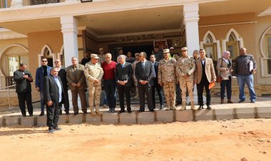 محافظ المنيا يعقد اجتماعًا لمناقشة أعمال تنفيذ شبكة المرافق