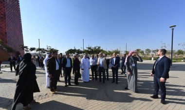 الجزار يتجول مع نظرائه وزراء الإسكان العرب بمشروع الحدائق المركزية