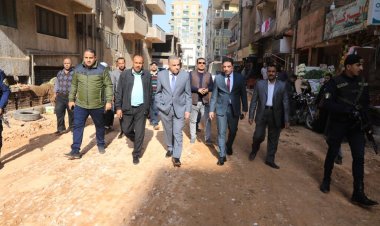 محافظ سوهاج يتفقد أعمال الرصف بعدد من شوارع حي شرق