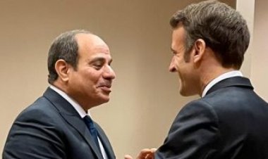 الرئيس السيسي يلتقي نظيره الفرنسي إيمانويل ماكرون على هامش مؤتمر بغداد