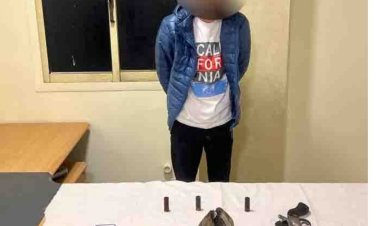 القبض على عاطل بحوزته «حشيش وسلاح ناري» بالزاوية الحمراء