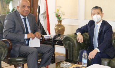 وزير قطاع الأعمال يستقبل السفير الصيني بالقاهرة لبحث التعاون الاقتصادي والفرص الاستثمارية
