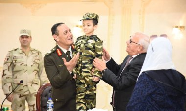 محافظ بورسعيد و قائد الجيش الثاني يتفقدان الشبكة الوطنية للطوارىء والسلامة العامة