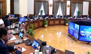 مدبولي: تسريع إجراءات الإفراج عن السلع بالجمارك لزيادة المخزون قبل شهر رمضان