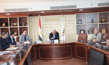 محافظ بني سويف يترأس اجتماع اللجنة التيسيرية لمشروع إنشاء سوق الدهشوري