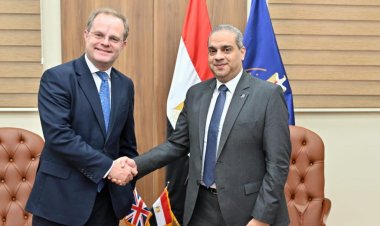 رئيس هيئة الدواء المصرية يستقبل السفير البريطانى بالقاهرة