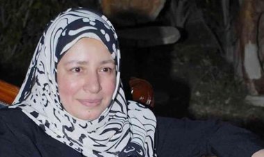 أشرف زكي: «عبلة كامل بعدت عن الفن بقرار منها .. ورفضت تتكرم في مهرجان الدراما»