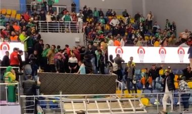 التحقيق في سقوط مدرج على الجماهير في مباراة الأهلي والإتحاد السكندري
