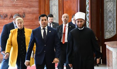 وزير الشباب والرياضة يشهد فعاليات المؤتمر السنوي لمنتدى الأدب والفكر