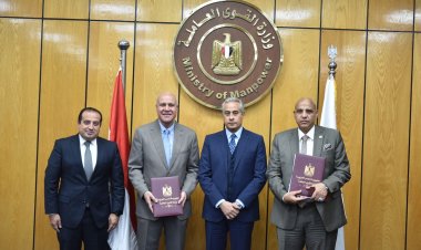 بروتوكول تعاون بين «القوى العاملة  ومصر للطيران»