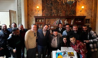 أسرة البطة الصفرا تحتفل بعيد ميلاد غادة عادل أول أيام تصوير الفيلم