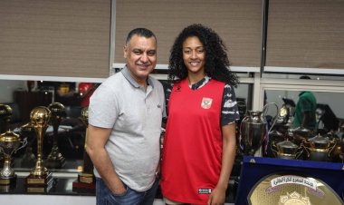 الأهلي ينهي عقد محترفة السلة الأمريكية "جايمي نارد"