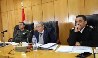 محافظ المنيا يوجه برفع درجة الاستعدادات للاحتفال برأس السنة وعيد الميلاد المجيد