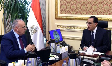 رئيس الوزراء يتابع مع وزير الرى عددا من الملفات