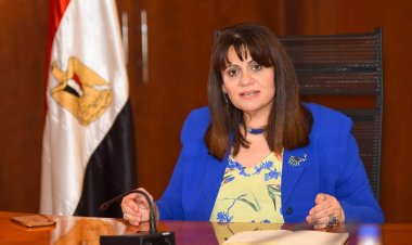 وزيرة الهجرة تتابع حالات المصريين المصابين في انفجار سفينة على الحدود التركية