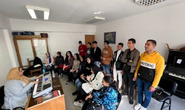 الفرق الفنية بمجال الكورال بالجامعات تستعد لإحتفالات العام الجديد