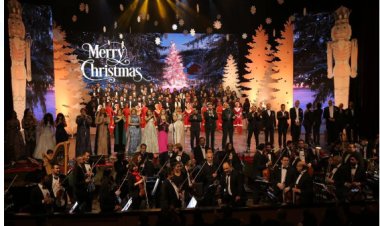 نجوم الأوبرا يحتفلون بالعام الجديد على المسرح الصغير