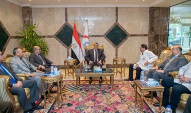 وزير الإنتاج الحربي يتفقد المركز الطبى التخصصي بحلوان
