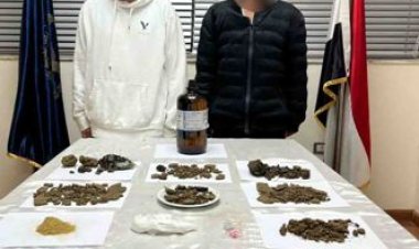 العثور على مصنع لتصنيع الحشيش والأستروكس داخل شقة بالتجمع الأول