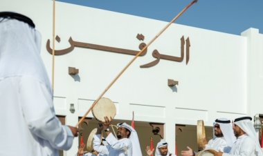سلطان بن خليفة يحضر حفل الزفاف الجماعي الذي نظمته «مجالس أبوظبي» في مجلس الوقن بالعين