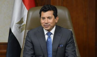 وزير الشباب والرياضة يهنئ المنشد المصري يحيى نادي لفوزه بلقب «منشد الشارقة»