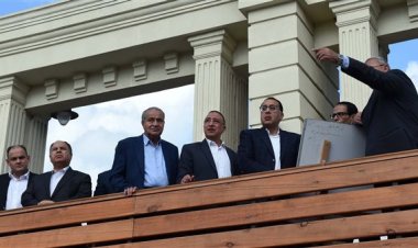 4 رسائل هامة من رئيس الوزراء داخل ميناء الإسكندرية ..تعرف عليهم