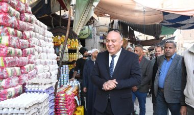 الداودي يفاجئ سوق قنا للإطمئنان علي توافر السلع وإستقرار الأسعار