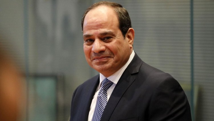 الرئيس السيسي يشاهد فيلما تسجيليا عن مبادرة «ابدأ»