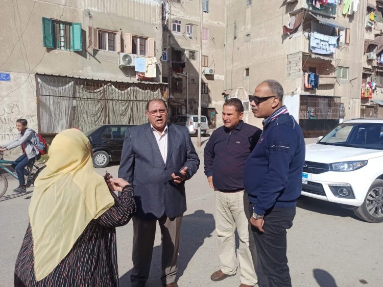 السكرتير العام  لمحافظة بورسعيد يتابع أعمال النظافة بحي الزهور