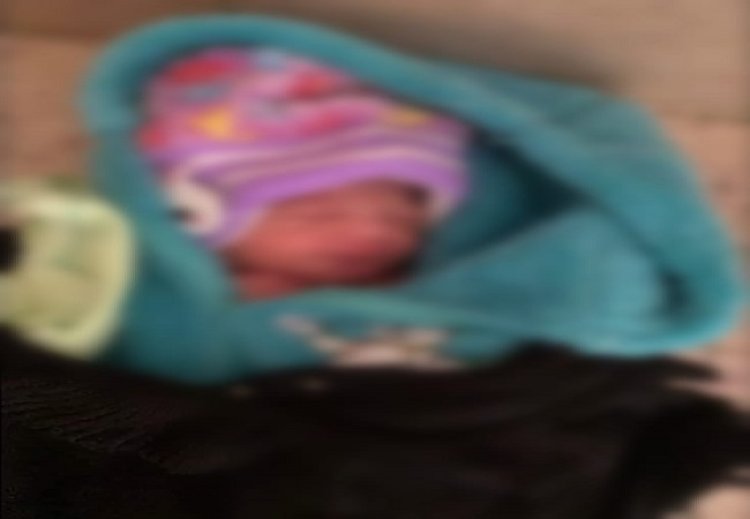 العثور على طفل رضيع ملقى أمام عقار بالمقطم