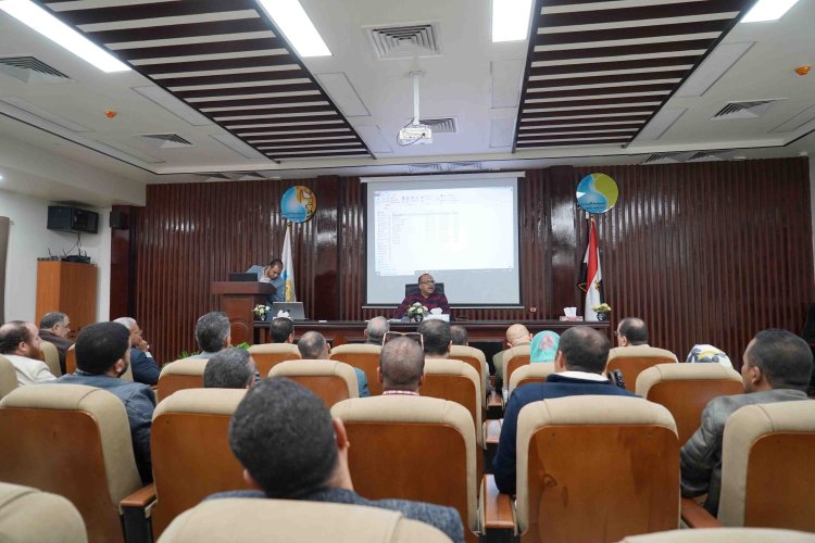 مياه سوهاج تشكل لجنة للحوكمة والترشيد لتعظيم الاستفادة من الإمكانيات المتاحة