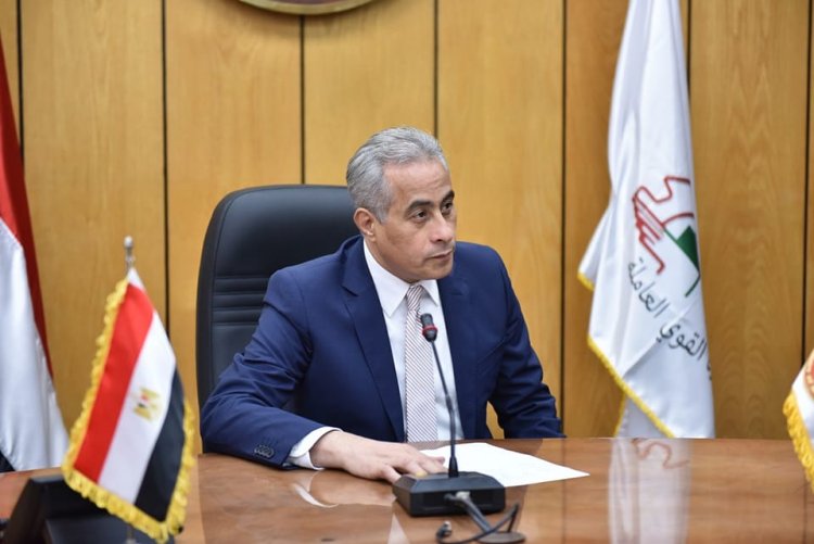 وزير القوى العاملة يشكل لجنة مركزية لمتابعة تعيين نسبة 5% من ذوي الهمم