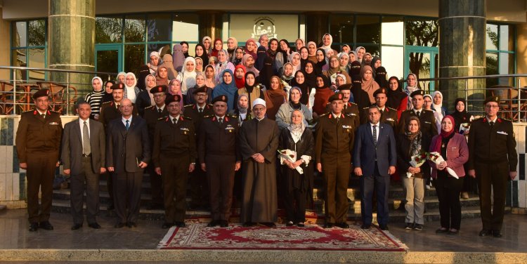 القوات المسلحة تنظم زيارة لوفد من جامعة الأزهر للمعامل الرئيسية لإدارة الحرب الكيميائية