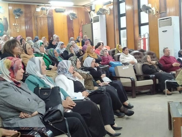 مدير التربية الاجتماعية بالتعليم يتابع تدريب الإخصائيين الاجتماعيين ببني سويف