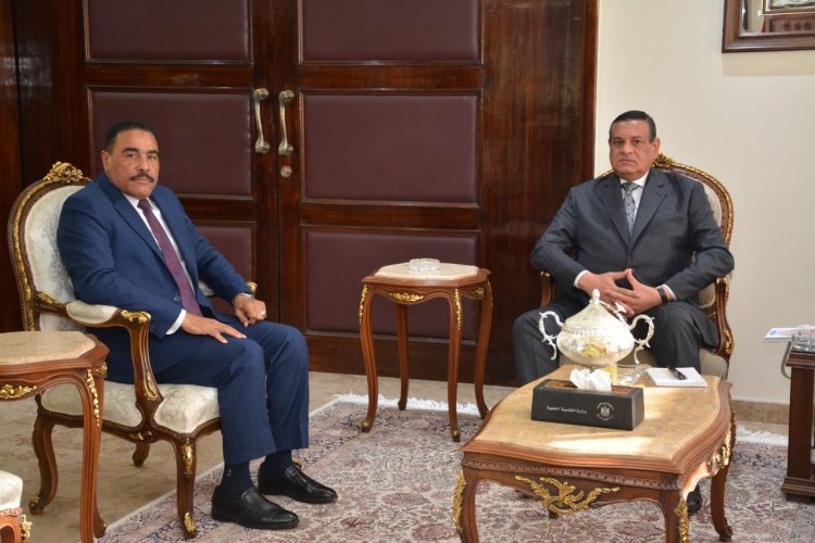 وزير التنمية المحلية يستقبل محافظ مطروح لمتابعة تنفيذ مشروعات «حياة كريمة»