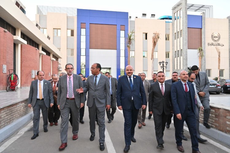 رئيس هيئة الدواء يستقبل لجنة الصحة بمجلس الشيوخ