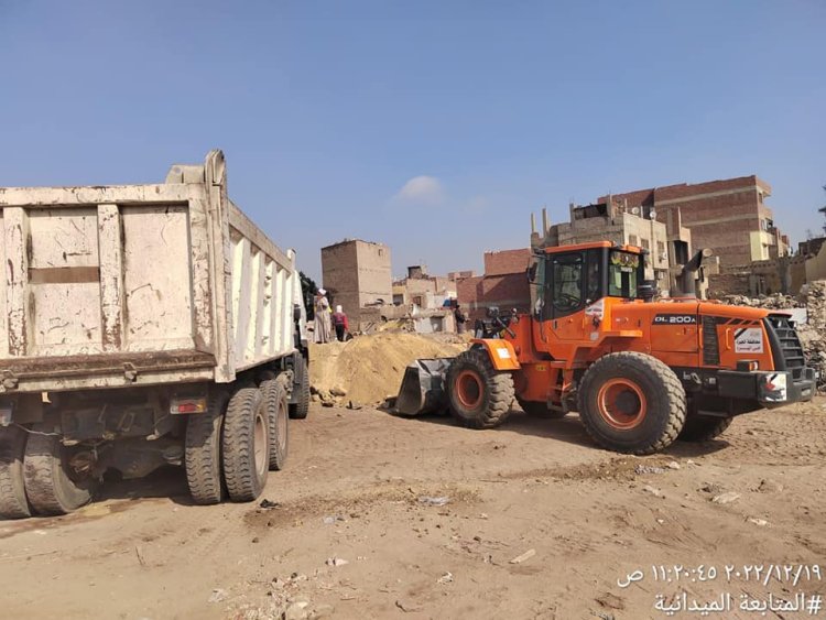 محافظة الجيزة ترفع 2600 حالة إشغال بهضبة الأهرام