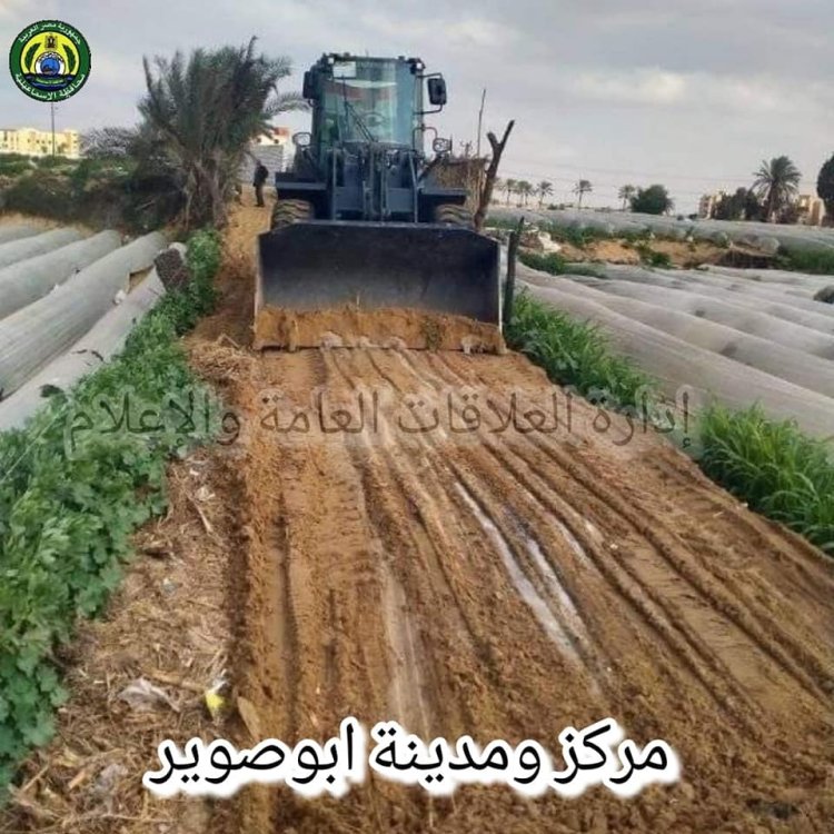 فتح طريق بمركز ومدينة أبوصويراستجابةً لشكوى المواطنين