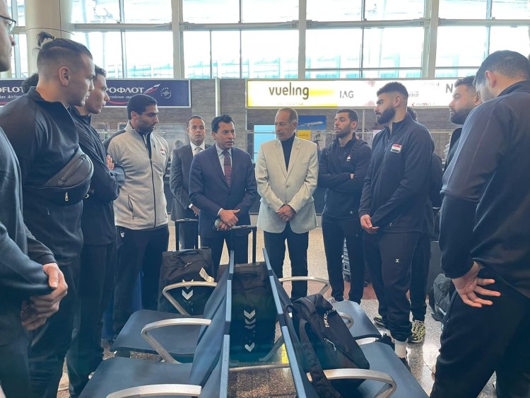 استعدادا لبطولة العالم.. وزير الرياضة يودع لاعبي منتخب اليد قبل سفرهم لرومانيا