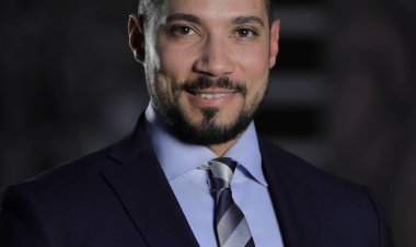 عبدالله رشدي يتقدم ببلاغ بعد وفاة زوجته داخل مستشفي شهير بالتجمع الخامس