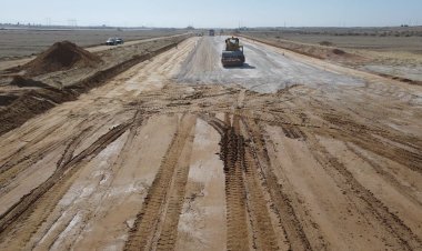 وزير النقل يتفقد مواقع العمل بالخط الثاني للقطار الكهربائي السريع