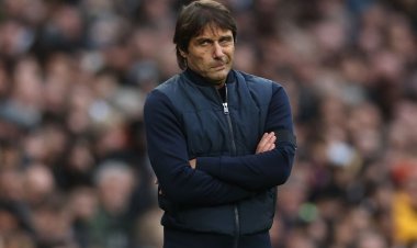 ليلة سقوط الكبار.. توتنهام يخسر من أستون فيلا وتشيلسي يواصل التعثر