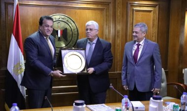 وزير التعليم العالي والبحث العلمي يرأس اجتماع مجلس المراكز والمعاهد والهيئات البحثية