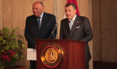 وزيرا السياحة والخارجية يشهدان مراسم تسليم غطاء «التابوت الأخضر»