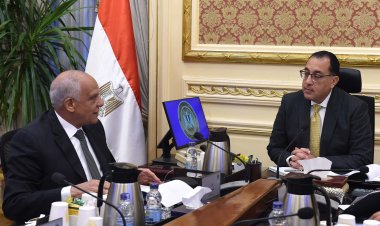 «مدبولي» يتابع مع محافظ الجيزة الموقف التنفيذى لعدد من المشروعات