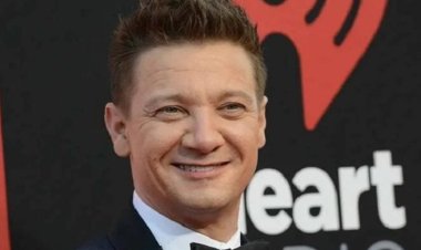 حالته حرجة.. نقل النجم الأمريكي جيرمي رينر إلى المستشفى بعد تعرضه لحادث أثناء تجريف الثلج