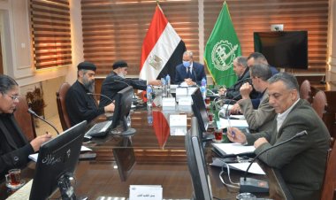 محافظ القليوبية يعقد اجتماعاً لمناقشة اشتراطات الحماية المدنية لتأمين الكنائس