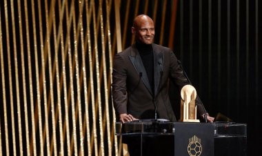 «أتطلع لرؤيتكم جميعًا».. هالر متفائل بالعودة إلى الملاعب في 2023