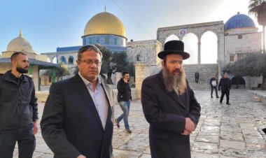 ردًا على تدنيس الأقصى.. الرئيس الفلسطيني يدعو لتحرك فوري من مجلس الأمن